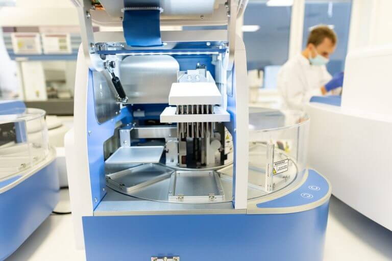 Automatisierte DNA-Extraktion im Labor